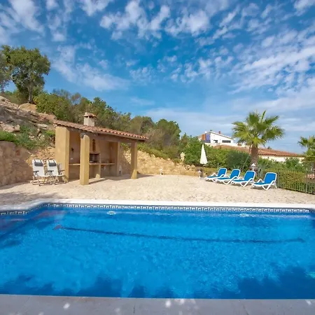 Carrera Villa