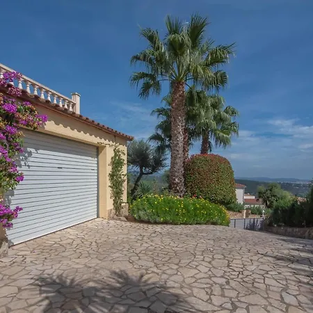 Villa Carrera